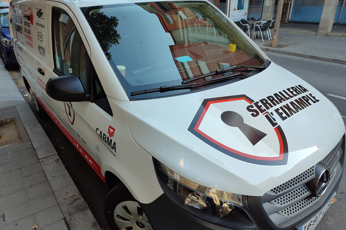 Rotulación furgoneta Serralleria l'Eixample-JkD Rotulación Rotulación furgoneta Serralleria l'Eixample-JkD Rotulación