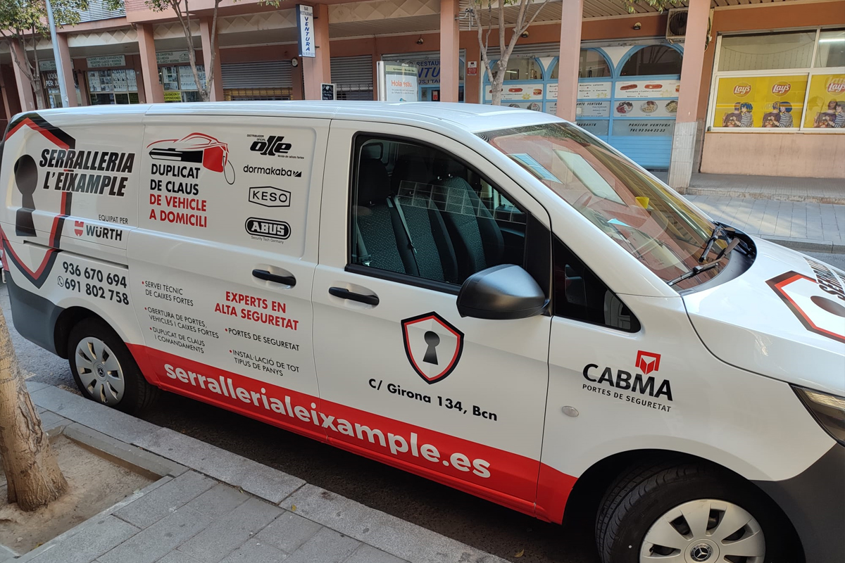 Rotulación furgoneta Serralleria l'Eixample-JkD Rotulación Rotulación furgoneta Serralleria l'Eixample-JkD Rotulación