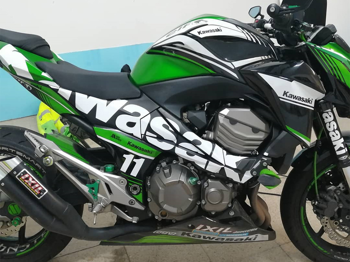 Rotulación Kawasaki Z800-JkD Rotulación