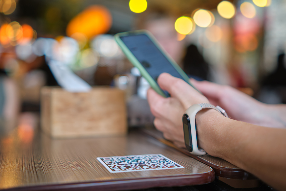 Cartas digitales para restaurantes-adhesivo QR-Developmentmedia Cartas digitales para restaurantes-adhesivo QR-Developmentmedia