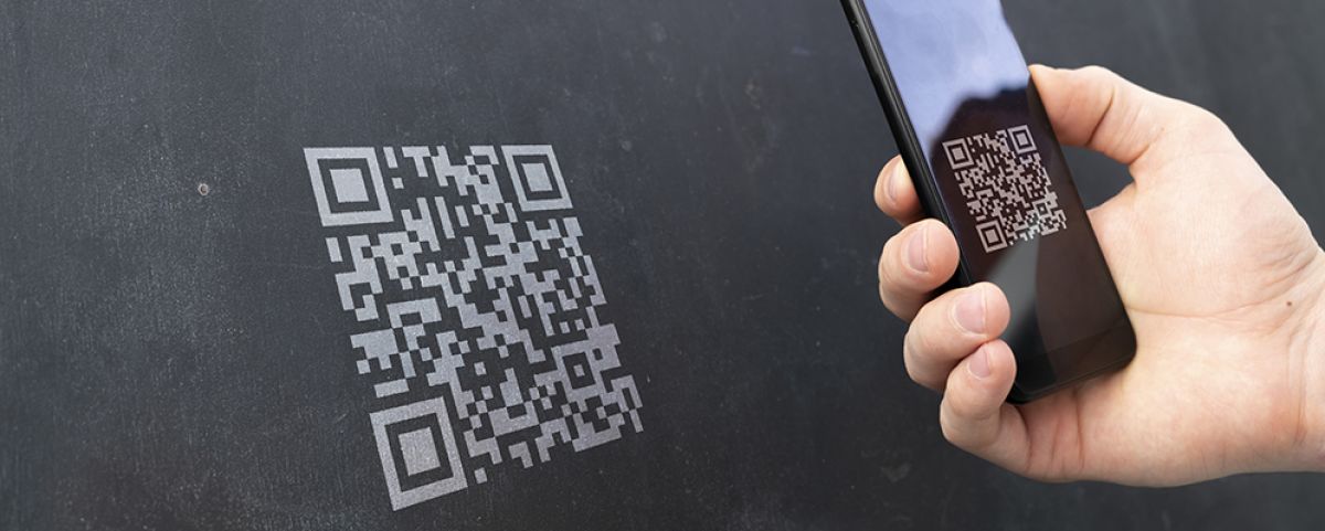 3 ventajas de colocar adhesivos con el QR de tu carta digital en tu bar