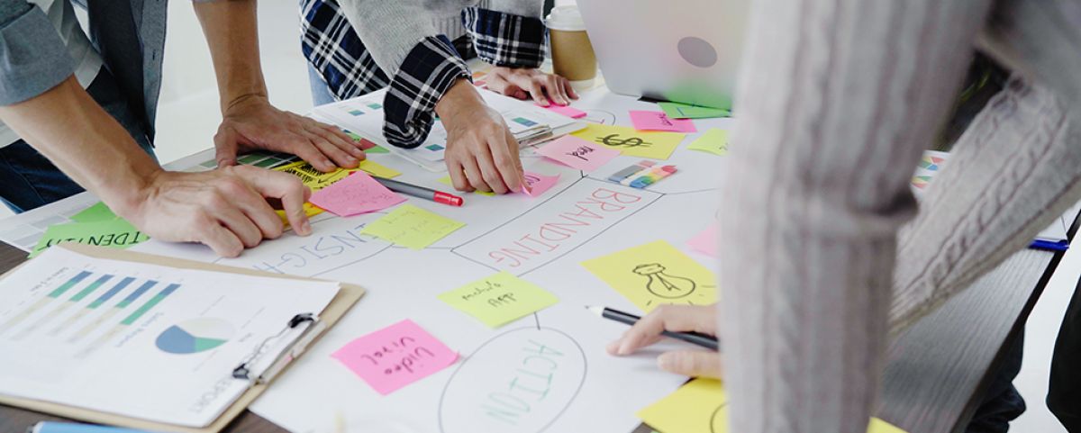 Lápiz y post-it, descubre por qué son las herramientas idóneas para fomentar la creatividad