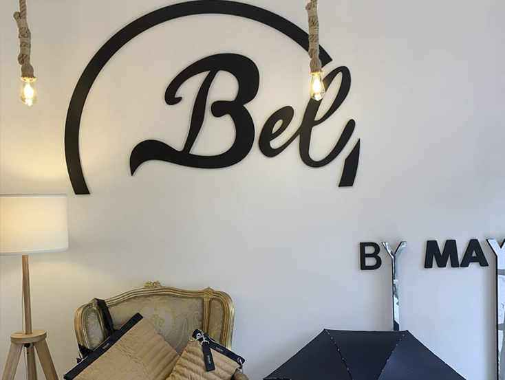 Proyecto creación Rótulo y decoración de la tienda para “Bel By May Bolsos y Accesorios” - letras corpóreas - Development Media