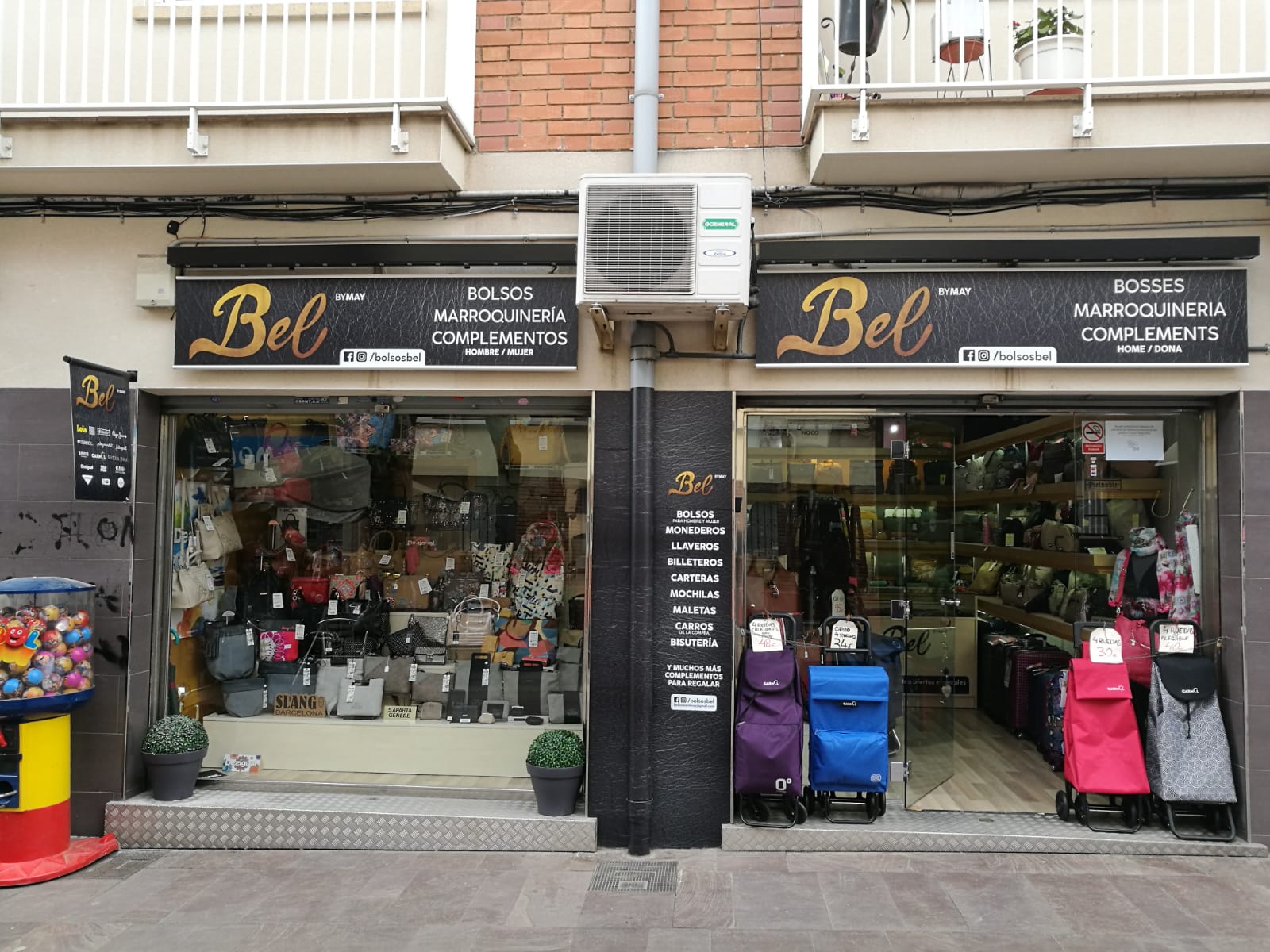 Proyecto creación Rótulo y decoración de la tienda para “Bel By May Bolsos y Accesorios” -fachada tienda - Development Media