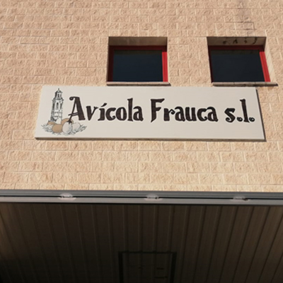 Proyecto rotulación-rótulo fachada para Avícola Frauca