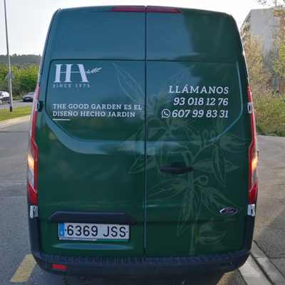 Proyecto rotulación vehículos-rotulación integral furgoneta grande para Jardinería Herrera